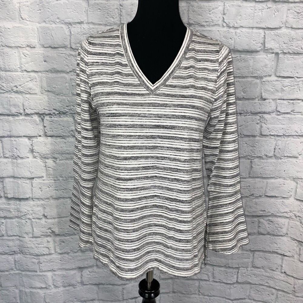 Gibson & Latimer vneck stripe top w/side slits & flare sleeve grey & white sz S